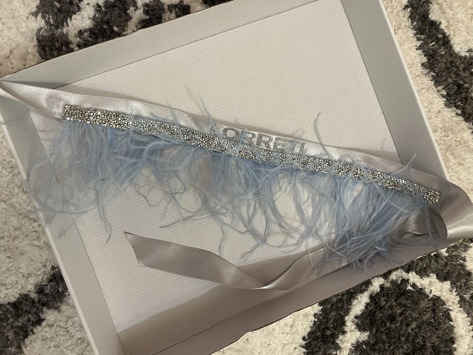 Официална рокля Lorretti с коланче тюл и сатен