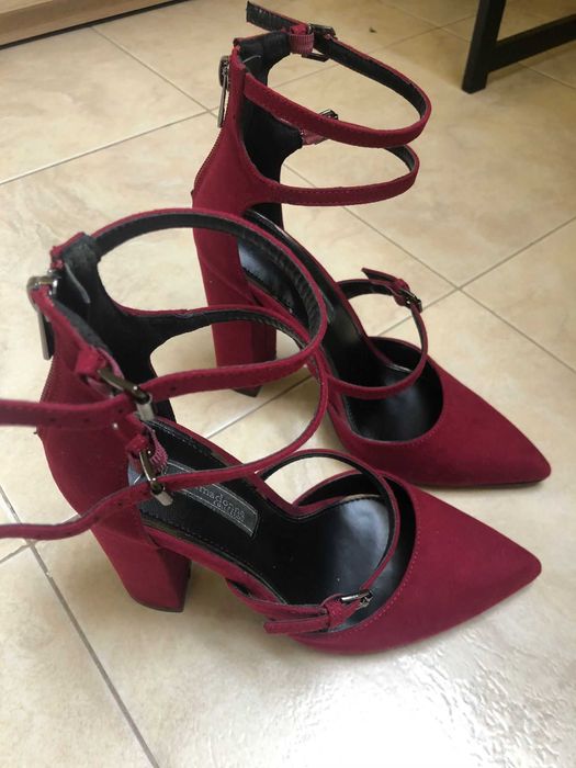 Нови маркови токове "Primadonna". Велурени, бордо, 37 н. 10 см ток