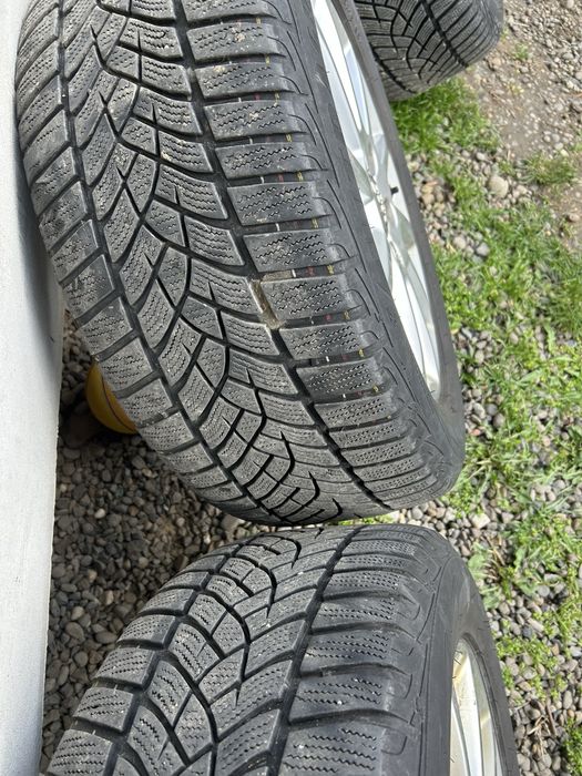Vand roti audi a4 5x112 225 55 r16 iarna