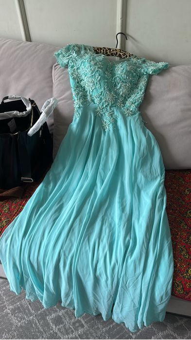 Нарядное платье на выход