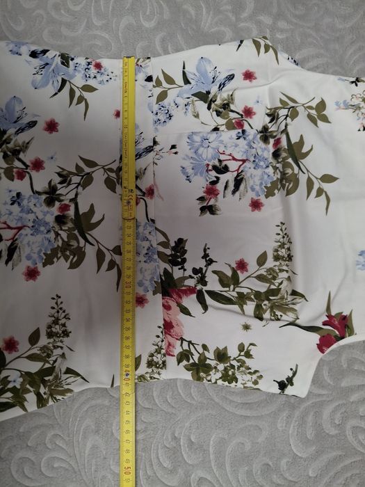 Официална рокля 44