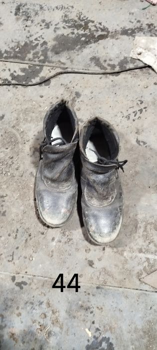 Продам рабочую обувь