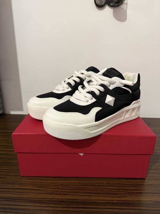 Valentino Garavani One Stud XL