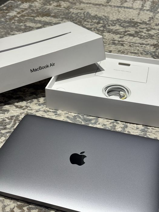 Продается Macbook Air 2020 идеал