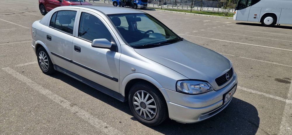 Opel Astra, 1,6 benzină, an fabricație 2002