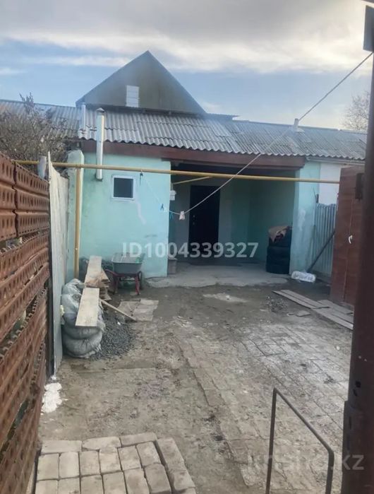 Тез арада үй сатылады Томарлы селосынан