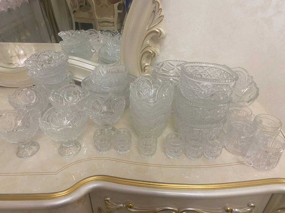 Продам срочно!!! Хрустали большие 20000 шт