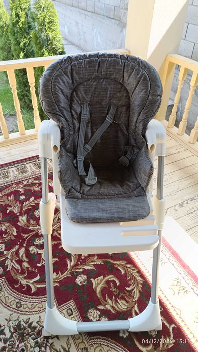 Детский стульчик для кормления