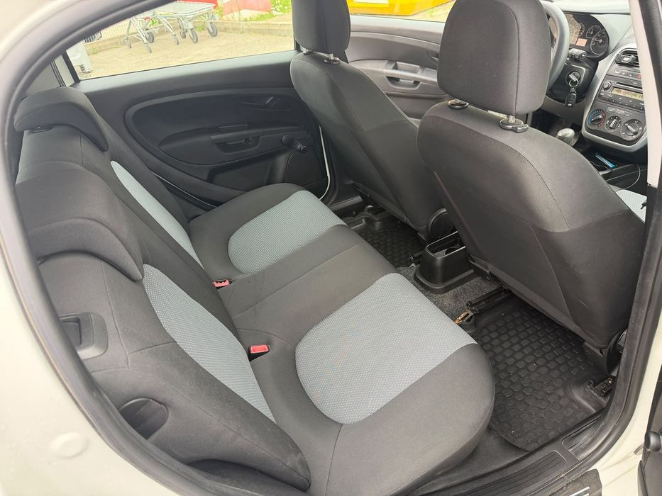 Fiat Punto 2011 diesel 1.3 / consum foarte mic/ model euro 5