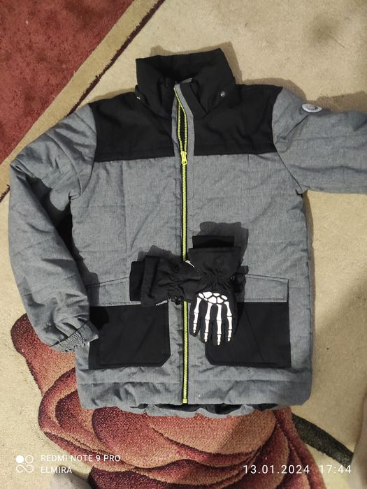 Продам зимнию куртку для мальчика
