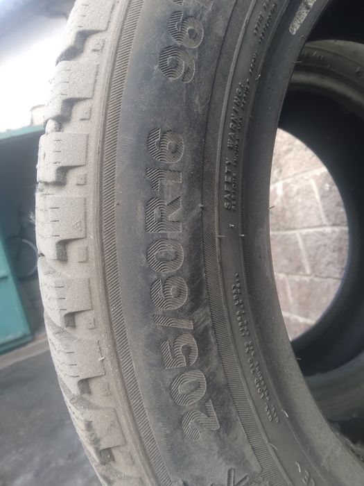 Продам шины 205/60/16