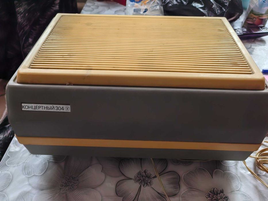 Проигрыватель электрофон  "Концертный- 304