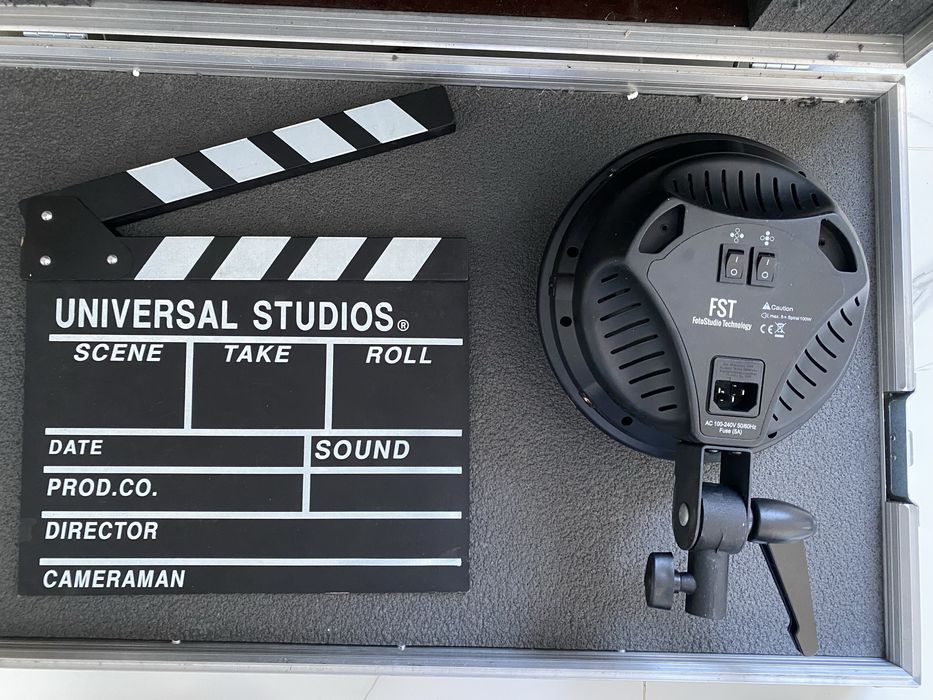 Продам прожектор срочно