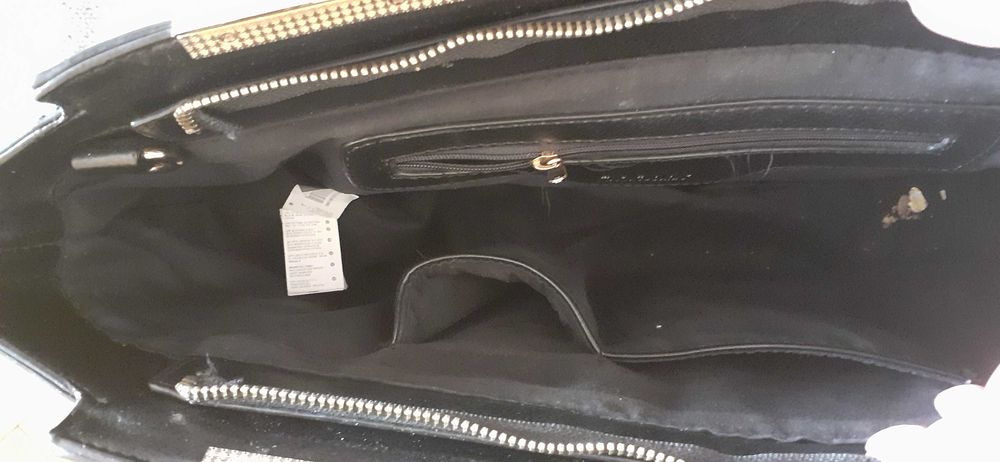 НАМАЛЕНИЕ.- Черна дамска чанта