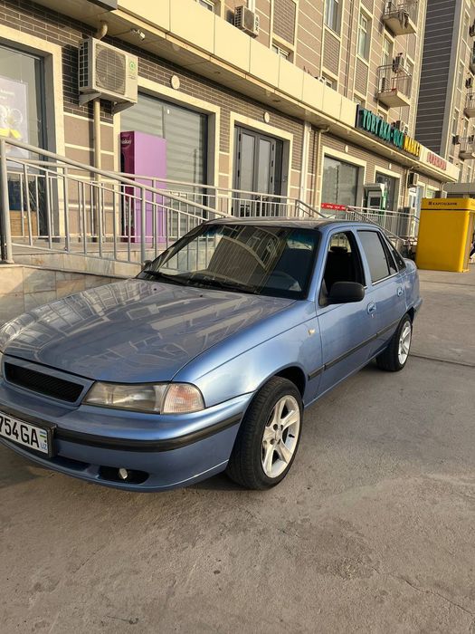 Mashina sotiladi,1.5 motor