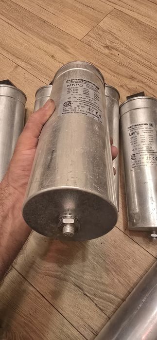 Baterie de compensare, condensator kvar, condensator trifazat