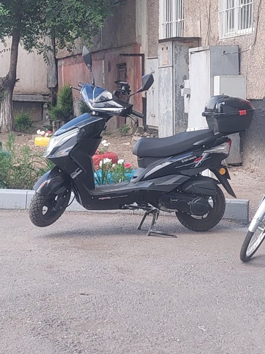 Продам скутер м12