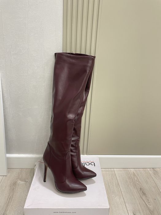 Продам сапоги которые собирают комплименты