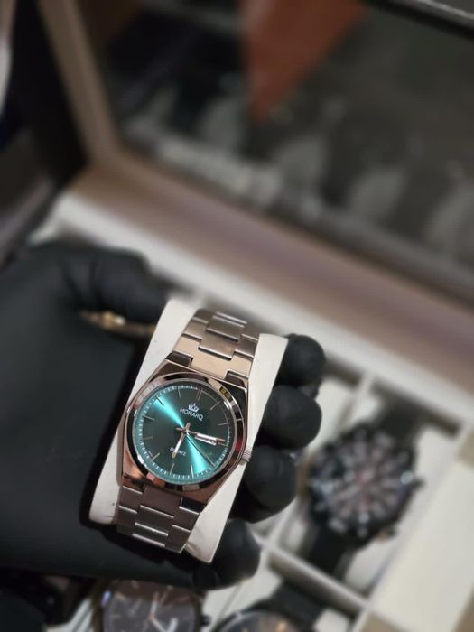 Ceas emerald green
