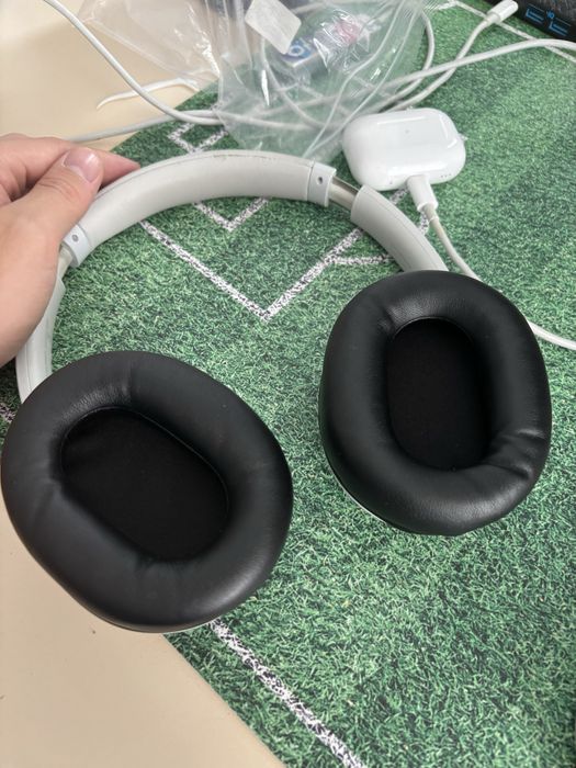 Продам наушники Sony WH-CH720N белый