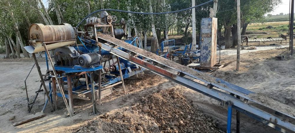 Гишт заводи сотилади НАВОИЙ.