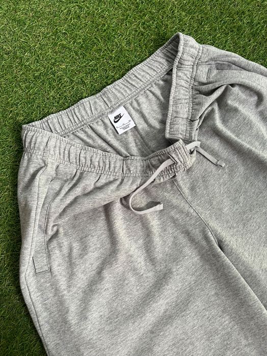 Мъжки къси пантлалони : Nike Sportswear Fleece Club XL
