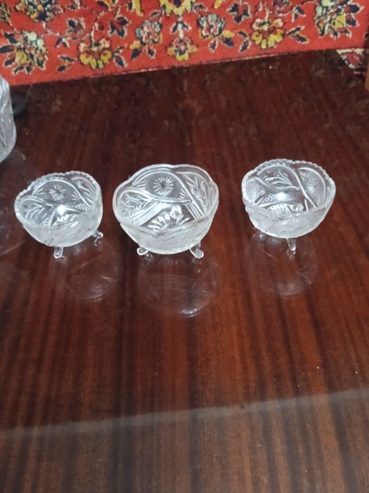 Продаются хрустальные вазочки