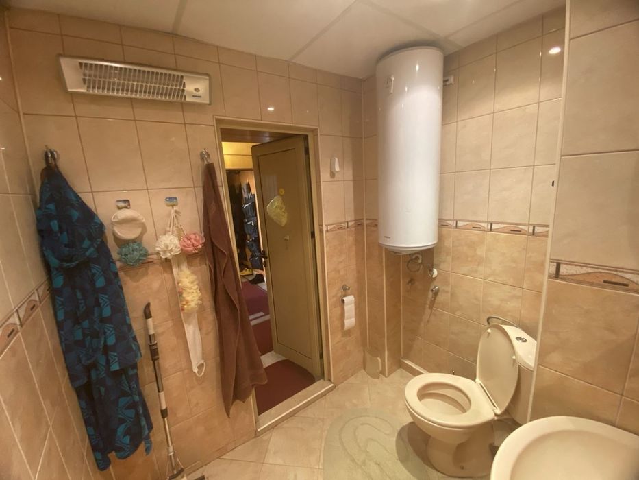 Продава се Тристаен апартамент в Плевен, Дружба 3 - 82 кв.м за 1464 €/кв.м - Снимка #10