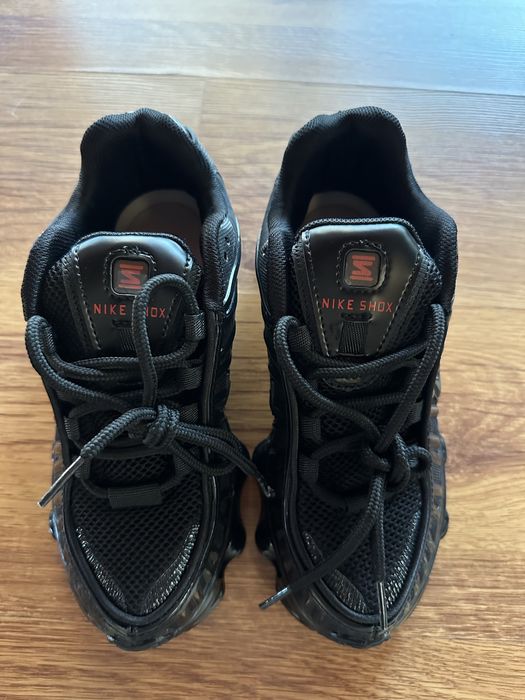 Черни маратонки Nike SHOX размери от 36 до 41