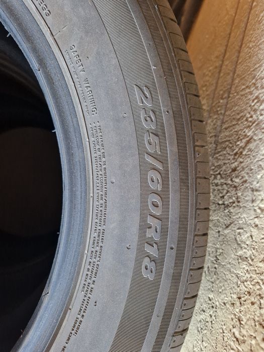 Продам комплект резины (шины)