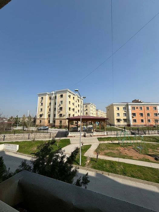 Продажа 
новастрока нурафшон куча чигатой
3 хона 3 етаж 5 етажл