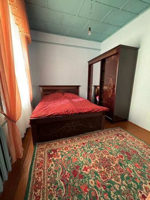 Hovli sotiladi Kitob Guzal magazin