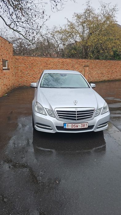 Vând Mercedes-Benz E 220 CDI (W212) – 170 CP