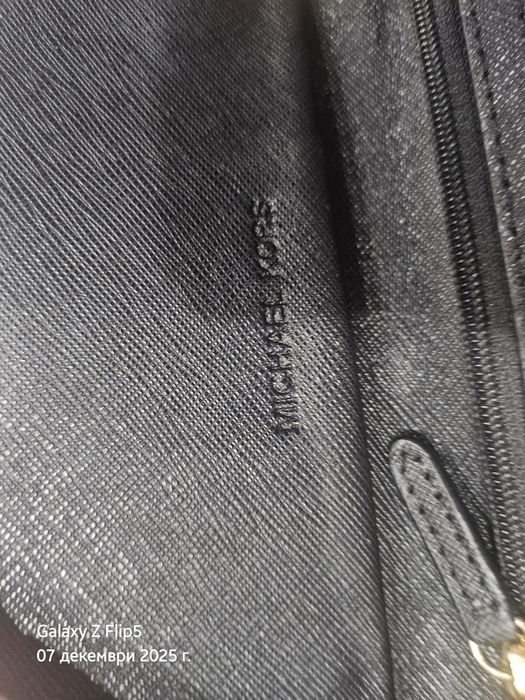 Портфейли Michael Kors