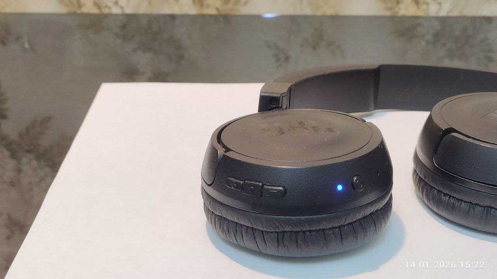 Наушники JBL TUNE 450BT Wireless on-ear headphones