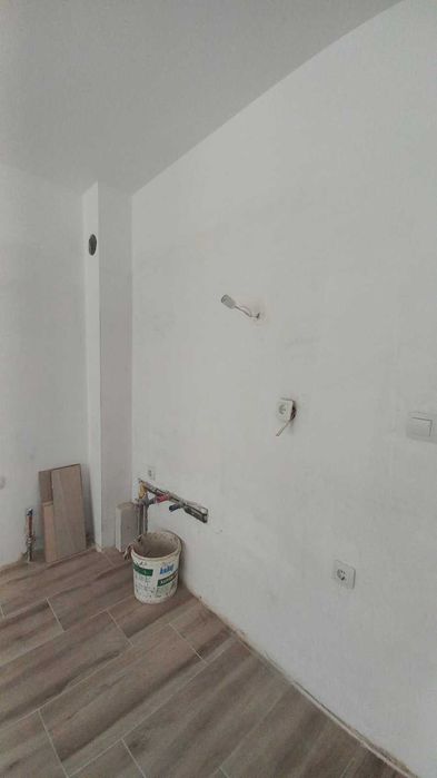 Дава се под наем Двустаен апартамент в Велико Търново, Бузлуджа - 53 кв.м за 110000 € - Снимка #3