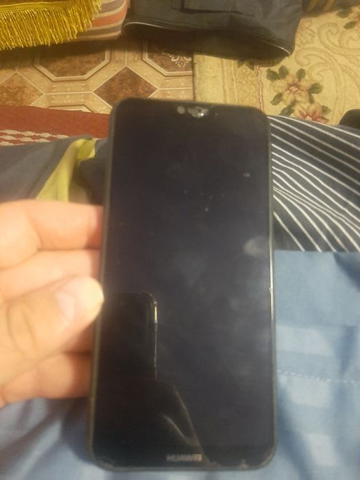 Продам Huawei p20lite
