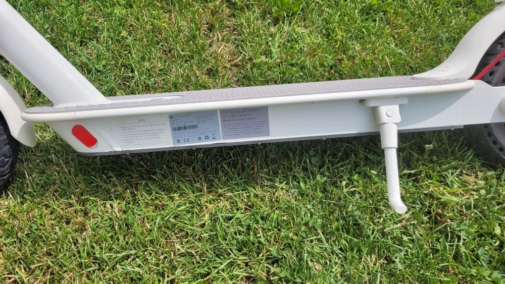 Trotineta electrica Xiaomi ca nouă