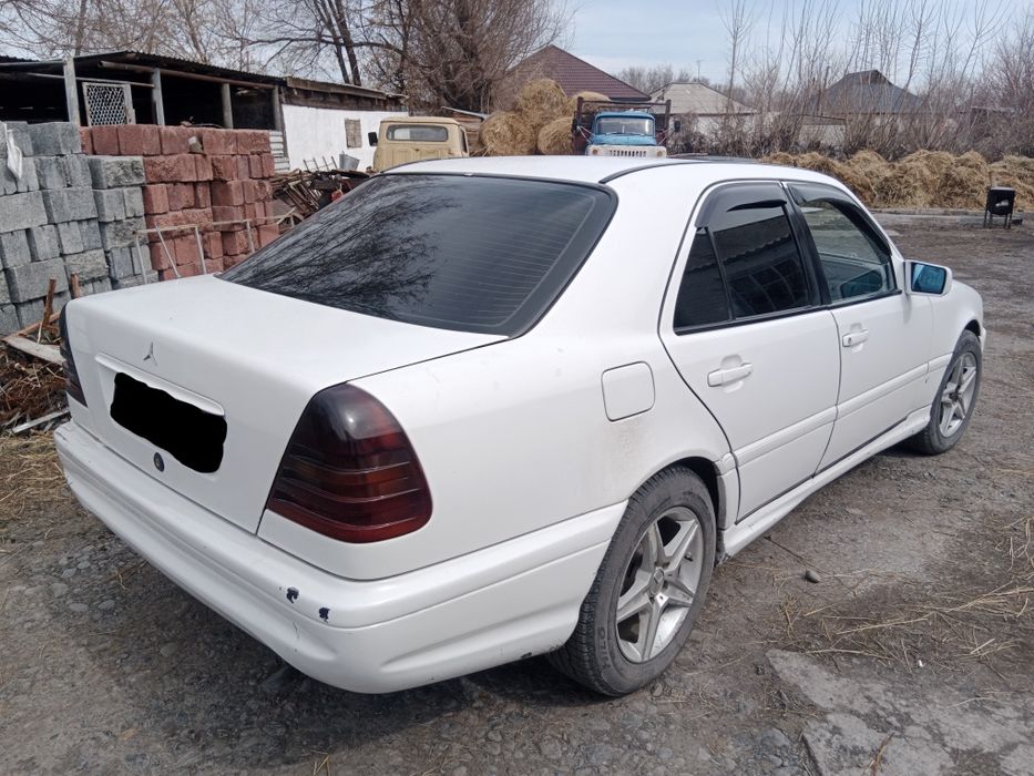 Мерседес c180 w202