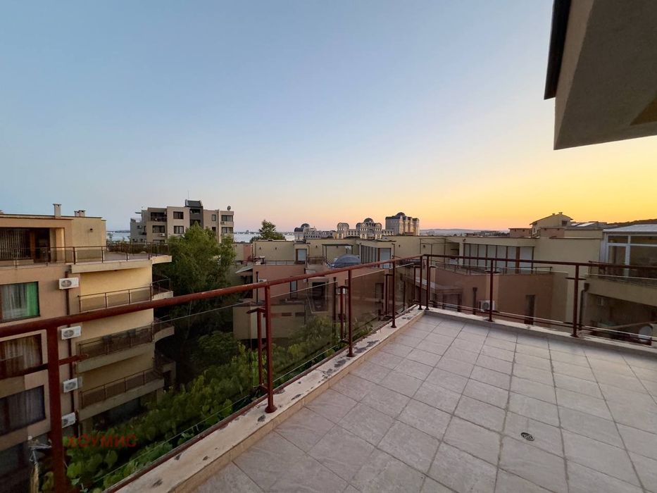 Многостаен апартамент 295 кв.м продава Свети Влас | Панорамна гледка
