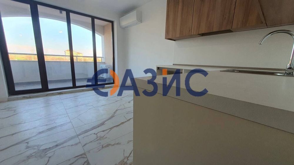 Апартамент с 1 спалня в комплекс „Sole Mare“, Ахелой, първа линия до