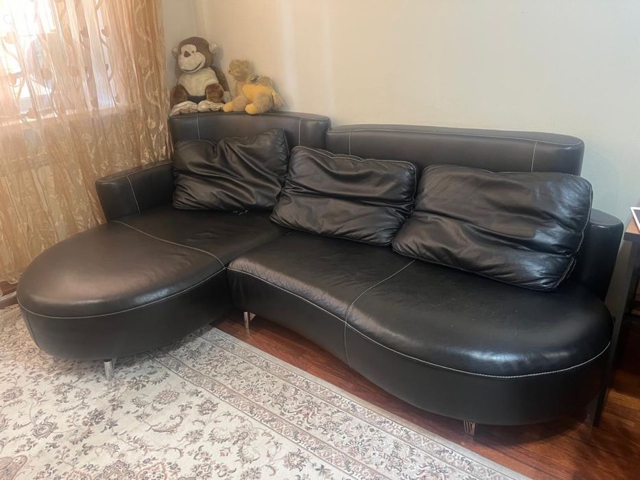 Продам кожанный диван