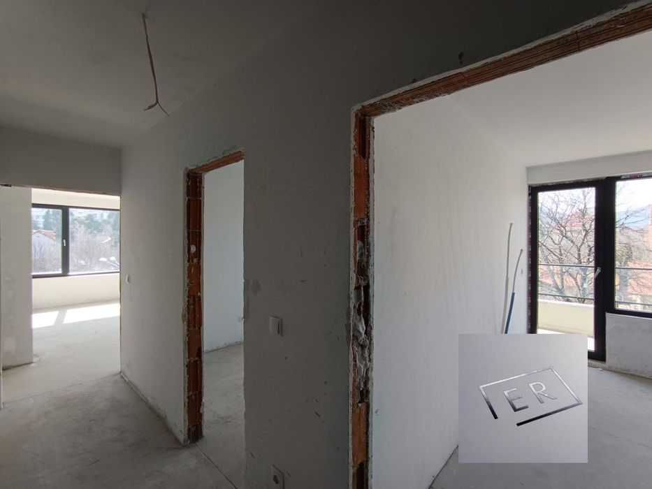 Продавам тристаен апартамент в кв. Карпузица