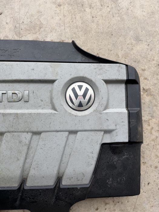 Капак на двигател Volkswagen 2.0 TDI
