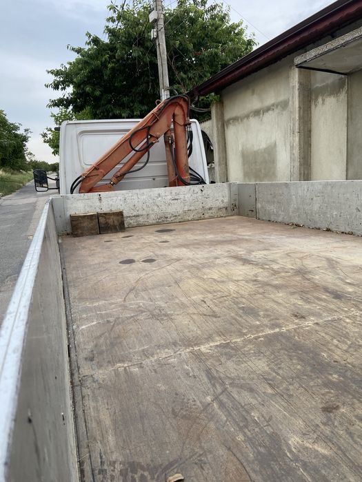 Транспортни услуги:САМОСВАЛ С КРАН