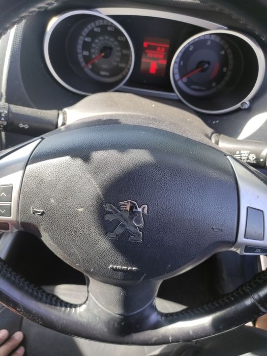 Айрбег за волан за Пежо 4007