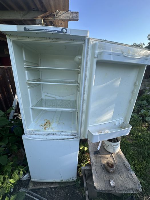 Холодильник INDESIT