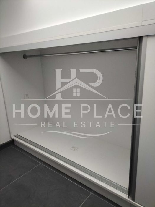 Дава се под наем Едностаен апартамент в Варна, Център - 22 кв.м за 277.95 € - Снимка #4