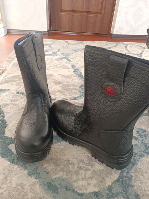 Спецобувь сатылады