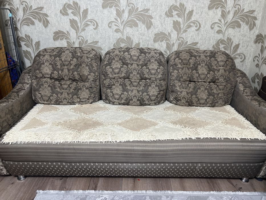 Продам комплект диванов